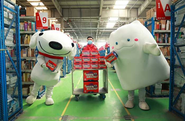 就地过年激发大创意，成就安慕希和京东物流天作之合